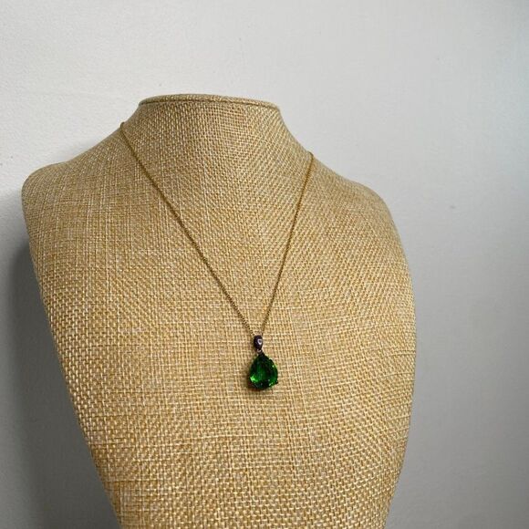 STAUER Emerald Green Teardrop Necklace & Drop Earring Set - Picture 3 of 4
